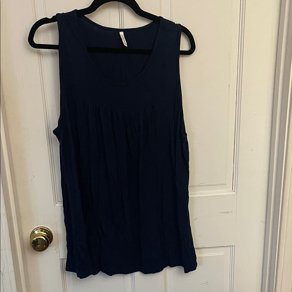 Women's Navy Scoop Neck Sleeveless Tank Top